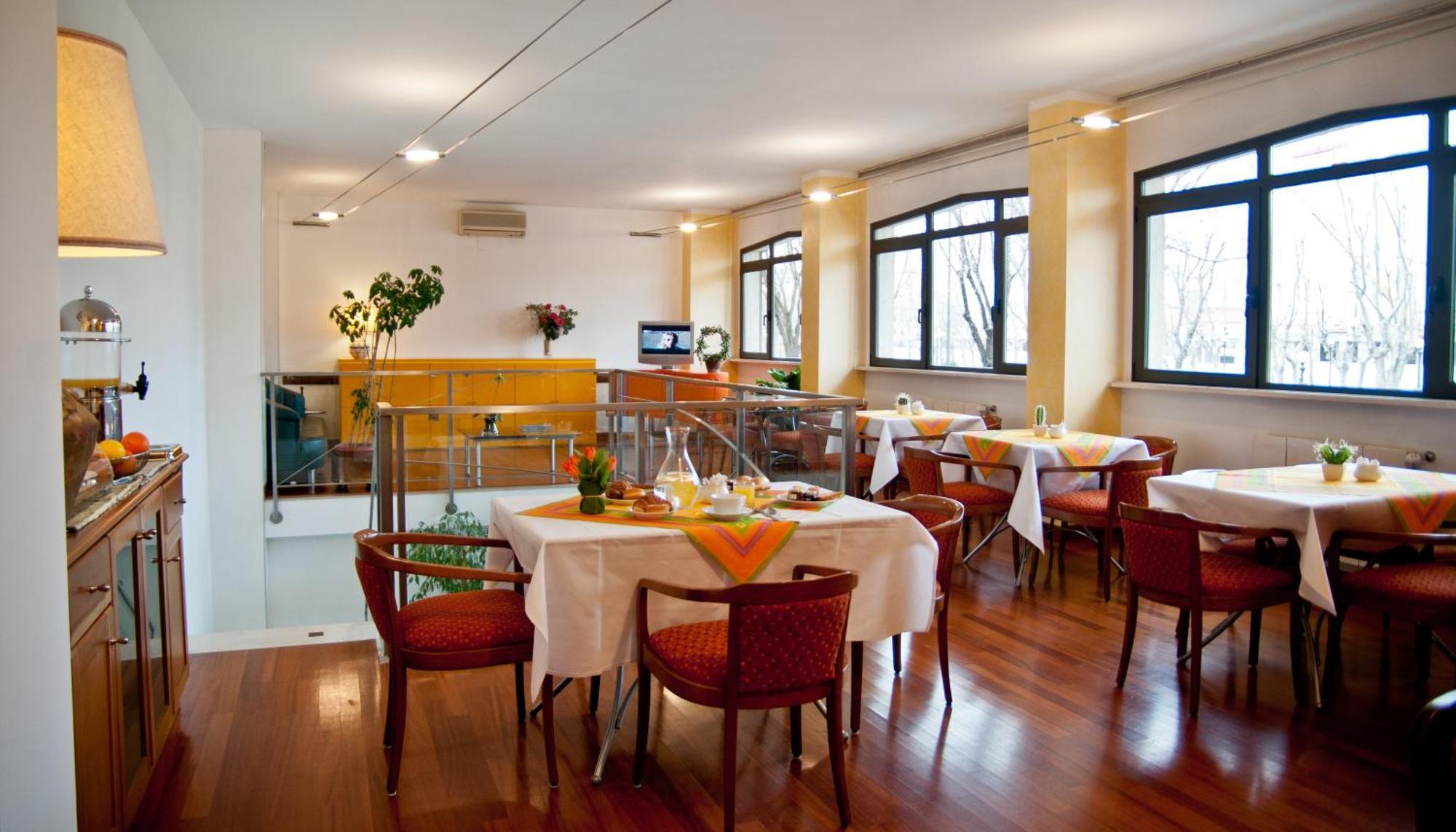 Hotel Boston Livorno Ngoại thất bức ảnh